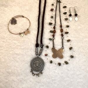 Fashion Jewelry Various Pieces Alex&Ani Butterfly Necklace Polish Gemstone